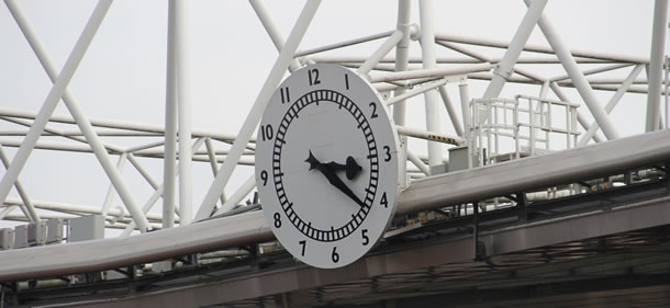 clock_stand