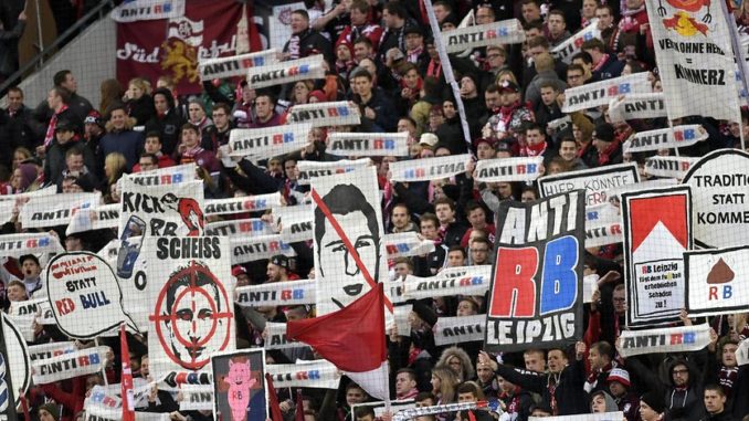b-rb-leipzig-kaiserslautern-protest-260416