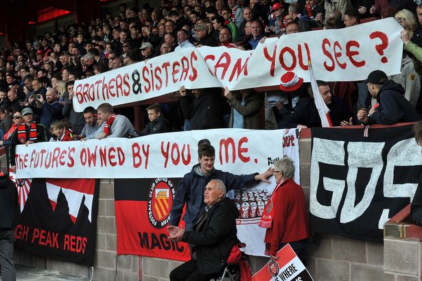 En attendant le communisme: Manifeste pour un football populaire