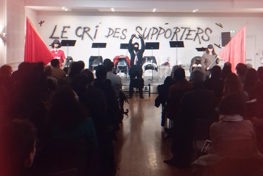 Le Cri des supporters, du théâtre contre le foot business